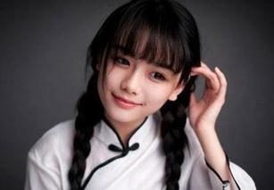 明星网红何婧图片高清,光影下的时尚女神