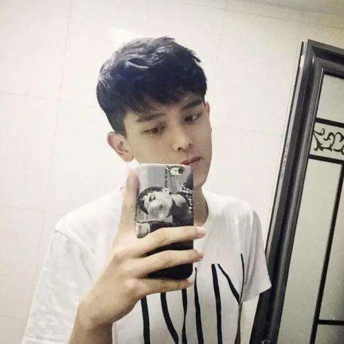 明星网红手绘头像男图片,捕捉明星风采的艺术瞬间