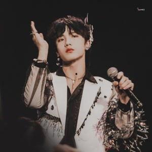 明星网红淋雨视频素材高清,高清画面直击感人瞬间