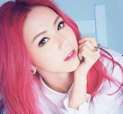 挑战给明星网红染头发,炫酷发型引领时尚风潮