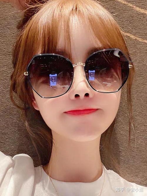 明星网红同款眼睛图片,揭秘流行眼镜风尚
