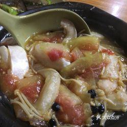 今日美食分享海鲜秋瓜煲,秋季养生海鲜新宠，鲜美滋补一锅尽享