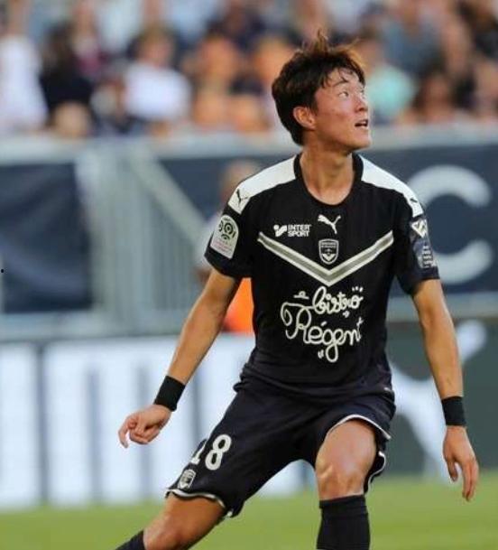 足球明星网红模特度假,精彩瞬间大揭秘！