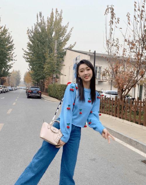 明星网红男款毛衣搭配,明星网红男款毛衣搭配秘籍