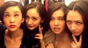 明星网红合照翻白眼,揭秘娱乐圈“翻白眼”文化现象