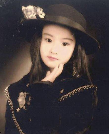 明星网红小叶子图片高清,高清美照诠释网红风采